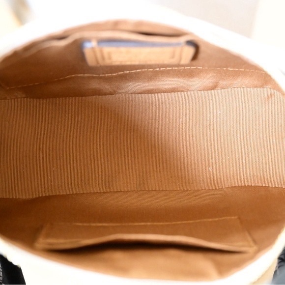 Coach White Snoopy Women's Bag - Picture 7 of 7